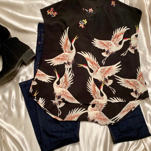 Casual blouse with birds - Picture 2 of 2